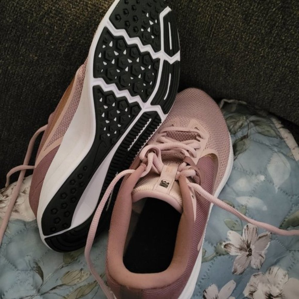Nike Runners size 9